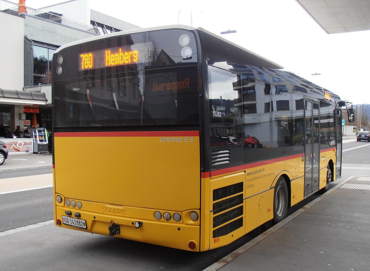 (257'869) - Postautobetriebe Unteres Toggenburg, Ltisburg - SG 143'882/PID 10'202 - Solaris am 23. Dezember 2023 beim Bahnhof Wattwil