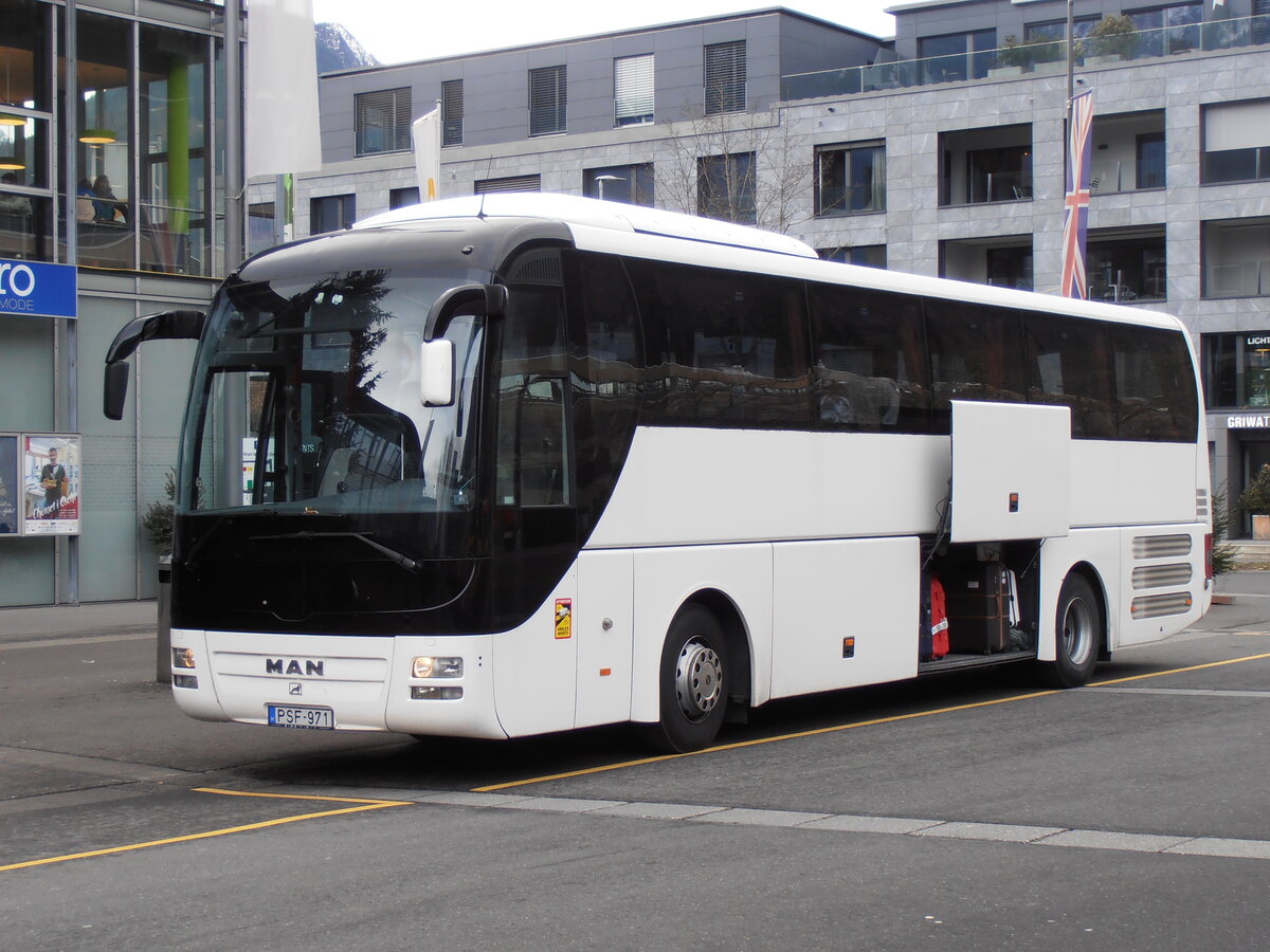 (257'998) - Aus Ungarn: ??? - PFS-971 - MAN am 29. Dezember 2023 beim Bahnhof Interlaken Ost 