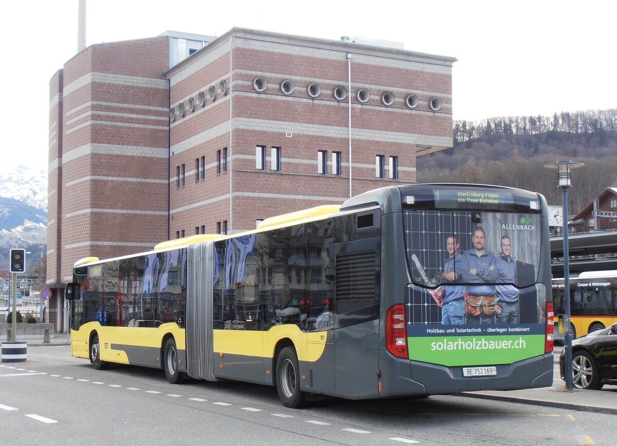 (258'014) - STI Thun - Nr. 169/BE 752'169 - Mercedes am 29. Dezember 2023 beim Bahnhof Spiez