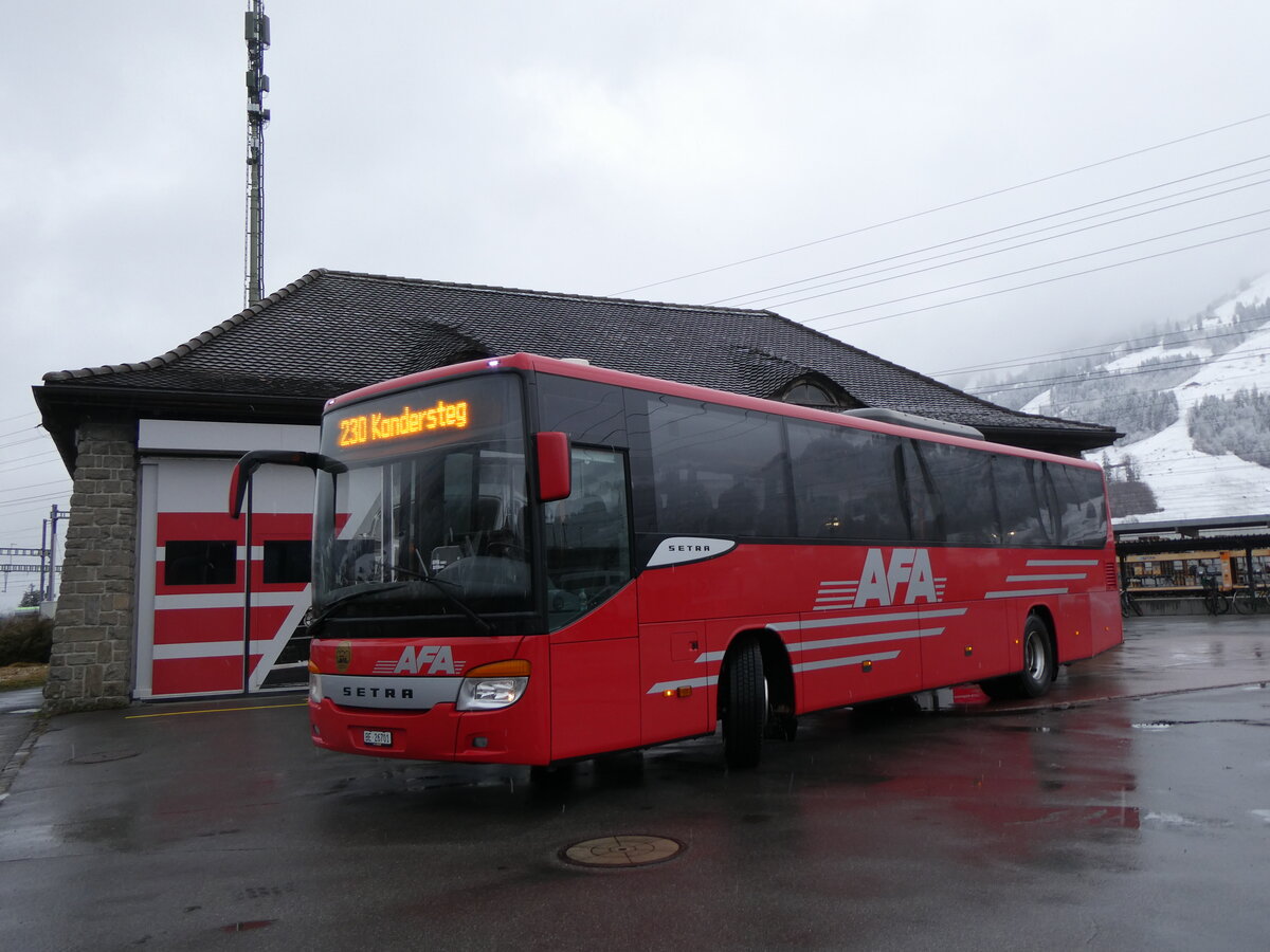 (258'445) - AFA Adelboden - Nr. 24/BE 26'701 - Setra am 6. Januar 2024 beim Bahnhof Frutigen