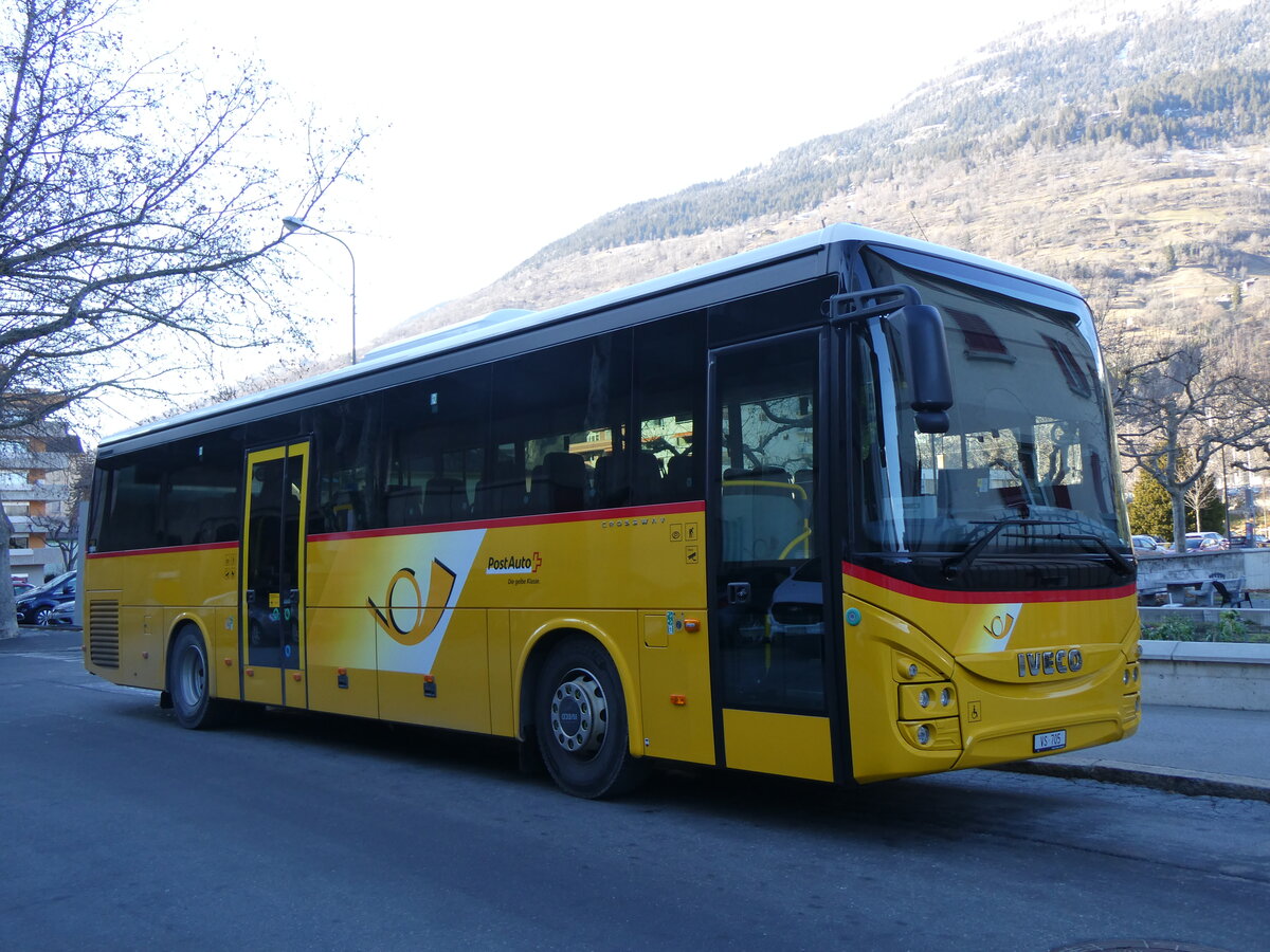 (258'640) - PostAuto Wallis - VS 705/PID 11'910 - Iveco am 11. Januar 2024 in Brig, Garage