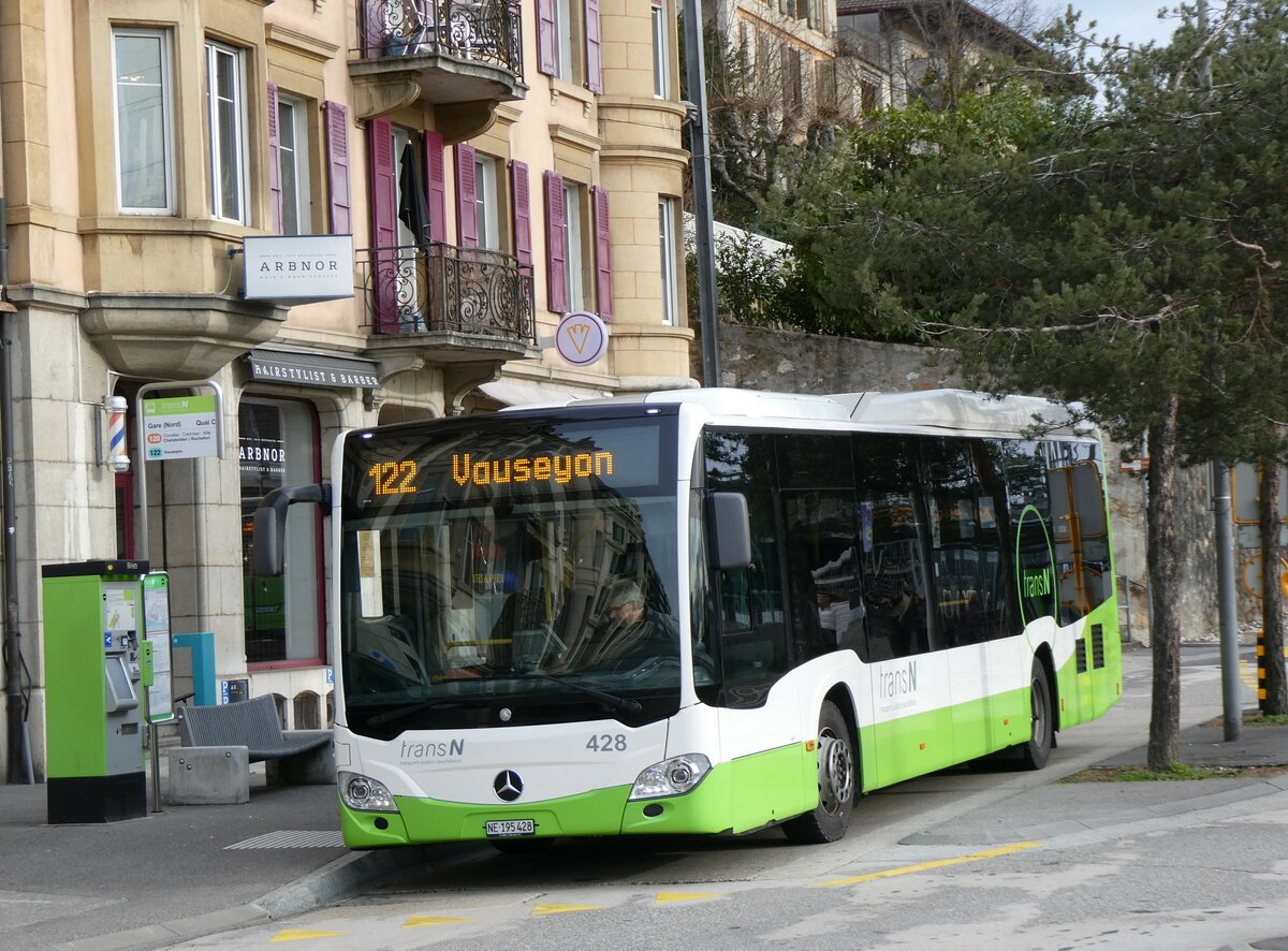 (258'916) - transN, La Chaux-de-Fonds - Nr. 428/NE 195'428 - Mercedes am 26. Januar 2024 beim Bahnhof Neuchtel