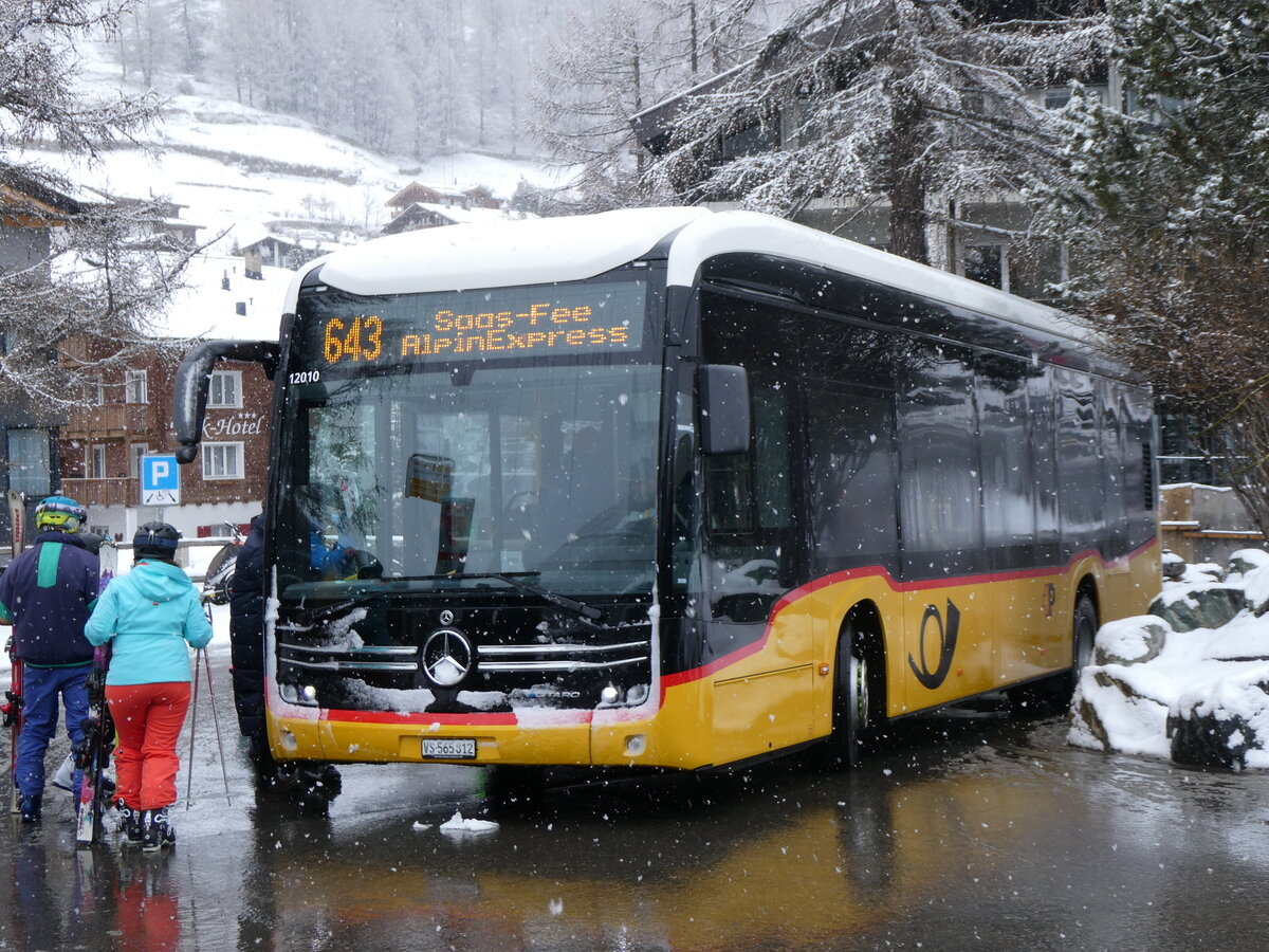 (259'717) - PostAuto Wallis - VS 565'812/PID 12'010 - eMercedes am 27. Februar 2024 in Saas-Fee, Busterminal