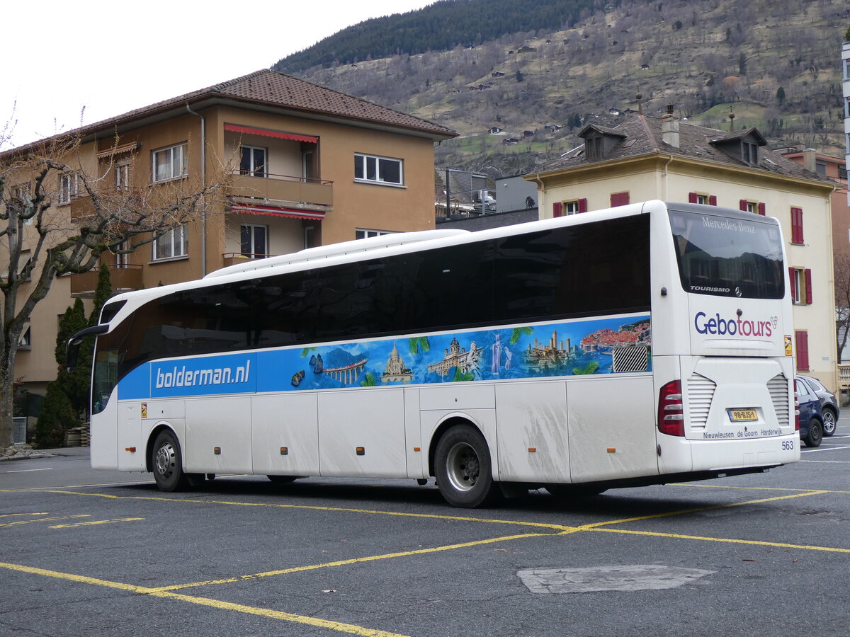 (259'765) - Aus Holland: Gebotours, Nieuwleusen - Nr. 563/98-BJS-1 - Mercedes am 27. Februar 2024 in Brig, Postgarage 