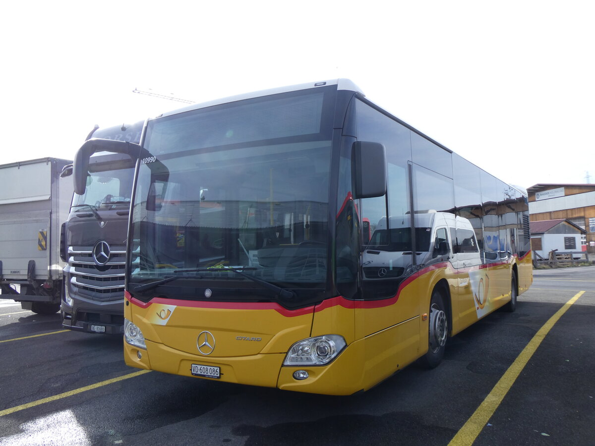 (259'849) - CarPostal Ouest - VD 608'086/PID 10'990 - Mercedes (ex JU 43'870) am 2. Mrz 2024 in Kerzers, Interbus