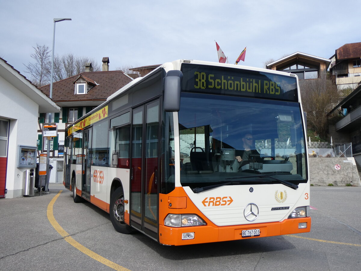 (260'001) - RBS Worblaufen - Nr. 3/BE 767'003 - Mercedes am 3. Mrz 2024 in Briswil, Brunnen