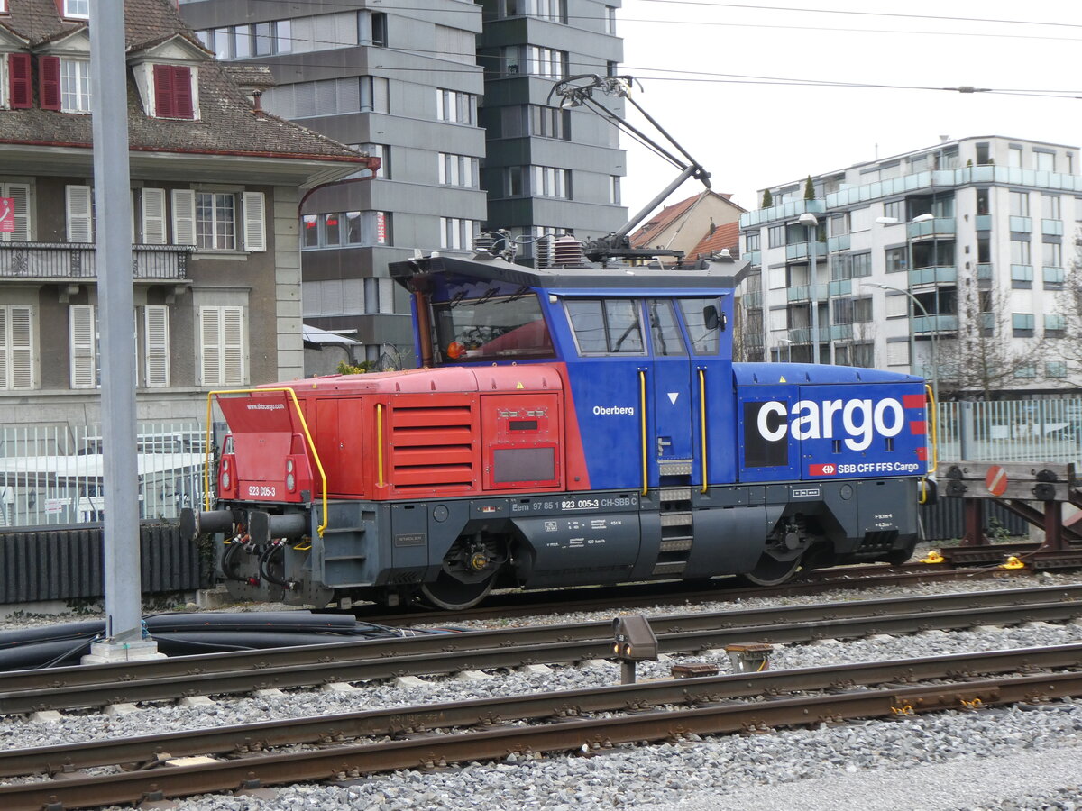 (260'125) - SBB-Rangierlokomotive - Nr. 923'005-3 - am 4. M�rz 2024 im Bahnhof Thun