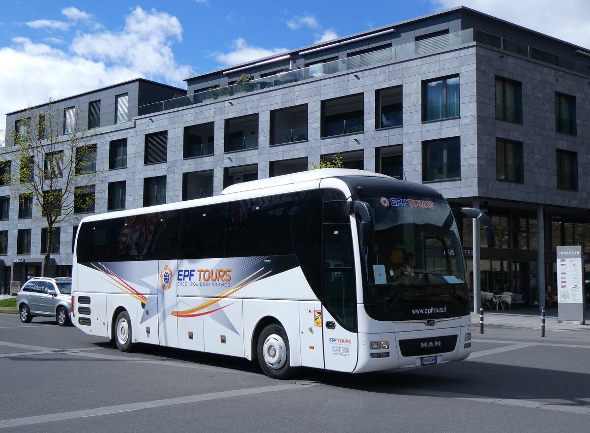 (260'936) - Aus Italien: EPF Tours, Montefiascone - FH-093 NH - MAN am 2. April 2024 beim Bahnhof Interlaken Ost 