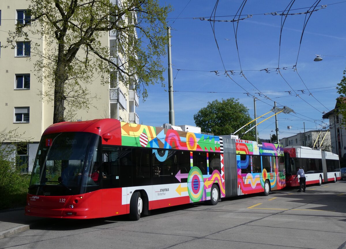 (261'221) - SW Winterthur - Nr. 132 - Hess/Hess Gelenktrolleybus am 12. April 2024 in Winterthur, Wlflingen