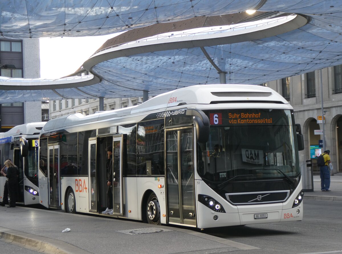 (261'789) - BBA Aarau - Nr. 51/AG 8351 - Volvo am 27. April 2024 beim Bahnhof Aarau