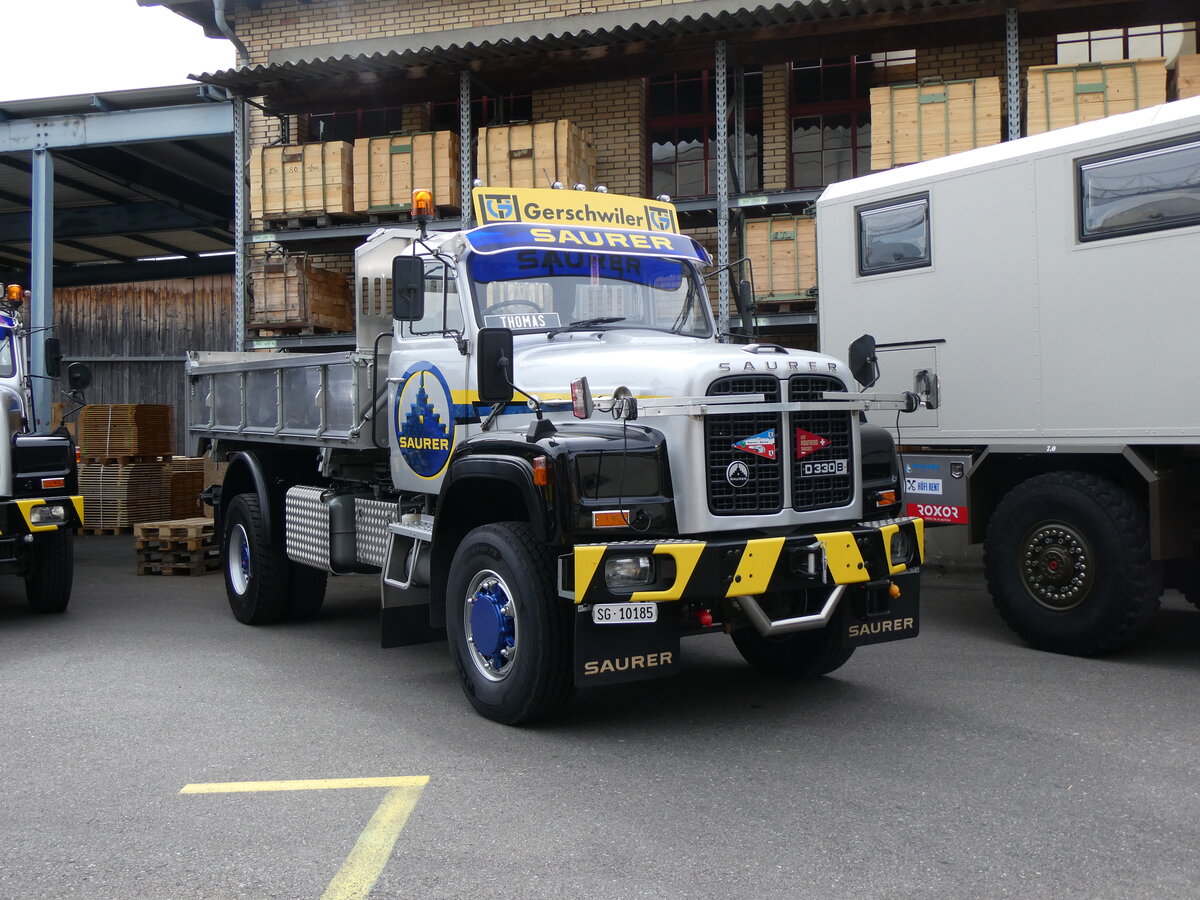 (261'908) - Gerschwiler, Goldau - SG 10'185 - Saurer am 4. Mai 2024 in Attikon, Wegm�ller