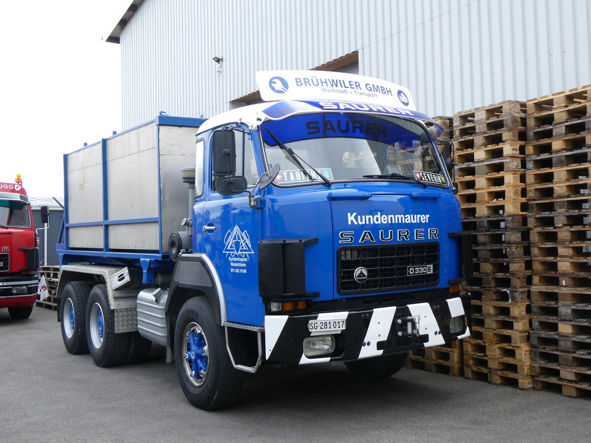 (262'019) - Br�hwiler, Niederb�ren - SG 281'017 - Saurer am 4. Mai 2024 in Attikon, Wegm�ller