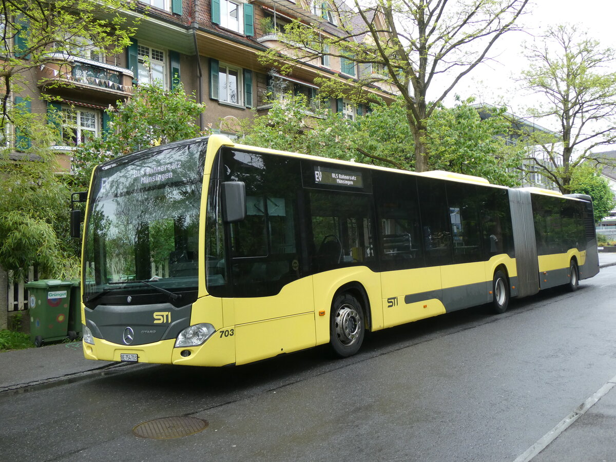 (262'176) - STI Thun - Nr. 703/BE 754'703 - Mercedes am 6. Mai 2024 beim Bahnhof Thun (Kante X)