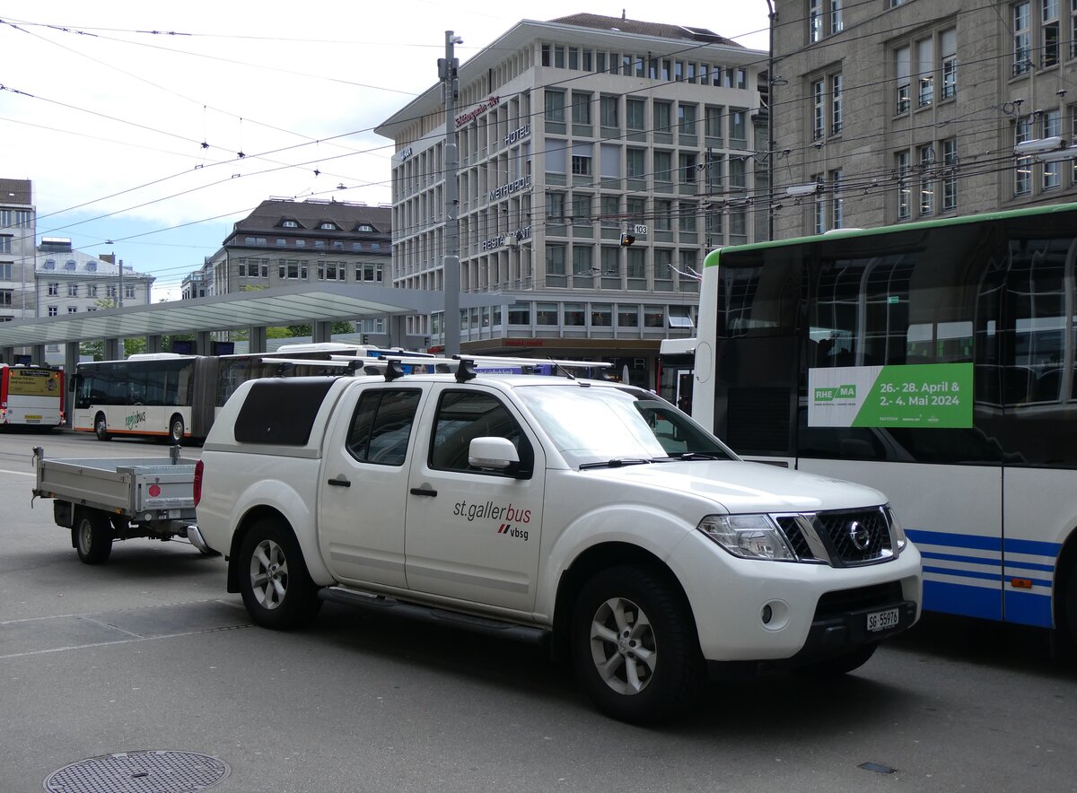 (262'793) - St. Gallerbus, St. Gallen - Nr. 515/SG 55'976 - Nissan am 24. Mai 2024 beim Bahnhof St. Gallen