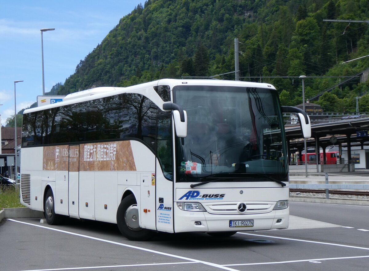 (263'242) - Aus Polen: AD-BUSS, Kutno - TZI 9027N - Mercedes am 28. Mai 2024 beim Bahnhof Interlaken Ost