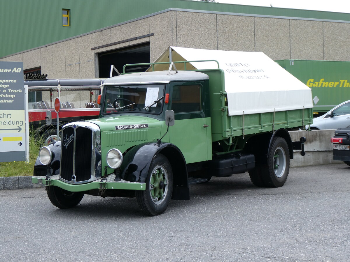 (263'300) - Gafner, Gwatt - Saurer am 1. Juni 2024 in Gwatt, Garage