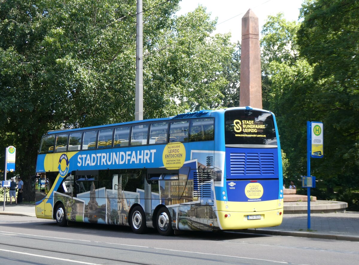 (264'463) - Stadtrundfahrt, Leipzig - L-SF 8014 - Ayats am 9. Juli 2024 beim Hauptbahnhof Leipzig