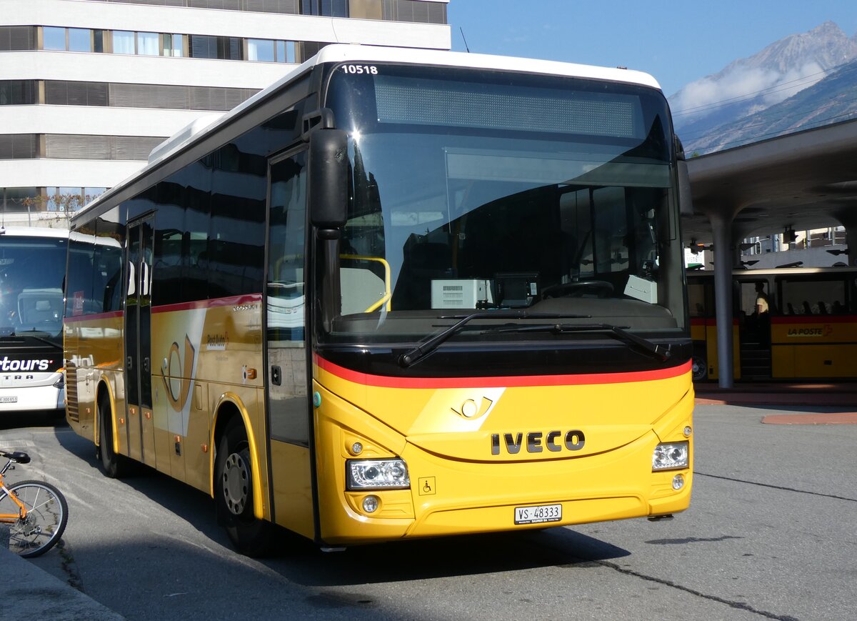 (265'127) - Autotour, Visp - VS 48'333/PID 10'518 - Iveco (ex VS 455'577) am 28. Juli 2024 beim Bahnhof Visp