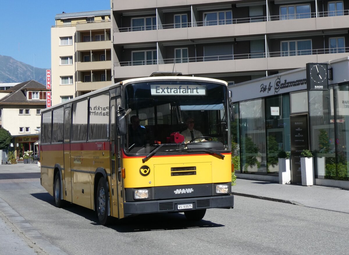 (265'220) - Oser, Brchen - VS 93'575 - NAW/Lauber (ex Epiney, Ayer/PID 1076) am 28. Juli 2024 beim Bahnhof Visp