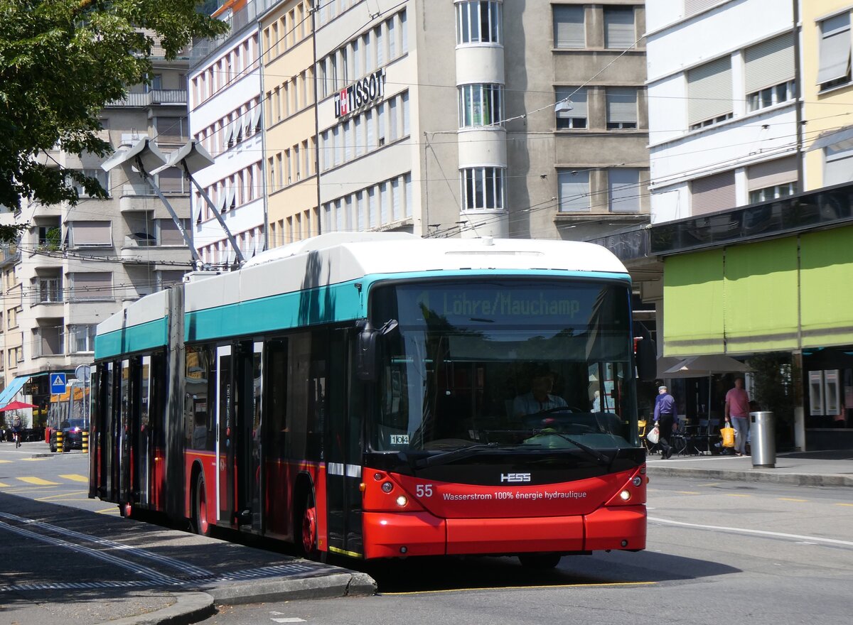 (265'294) - VB Biel - Nr. 55 - Hess/Hess Gelenktrolleybus am 30. Juli 2024 beim Bahnhof Biel