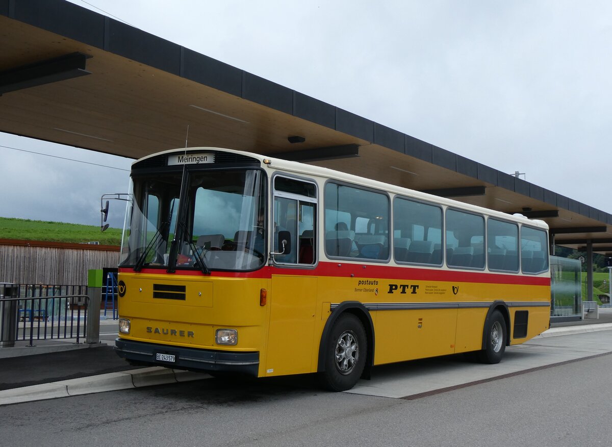 (265'917) - Krummenacher, Zillis - Nr. 74/BE 243'579 - Saurer/R&J (ex AVG Meiringen Nr. 74/PID 10'683; ex PostAuto Berner Oberland; ex P 24'357) am 18. August 2024 beim Bahnhof Biglen