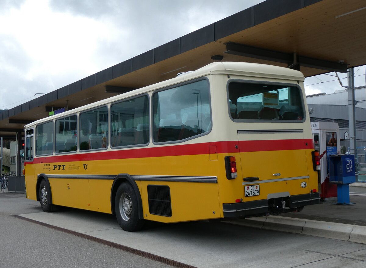 (265'923) - Krummenacher, Zillis - Nr. 74/BE 243'579 - Saurer/R&J (ex AVG Meiringen Nr. 74/PID 10'683; ex PostAuto Berner Oberland; ex P 24'357) am 18. August 2024 beim Bahnhof Biglen