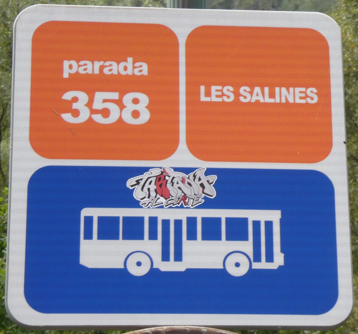 (267'175) - Andorra-Haltestellenschild - Llorts, Les Salines - am 18. September 2024