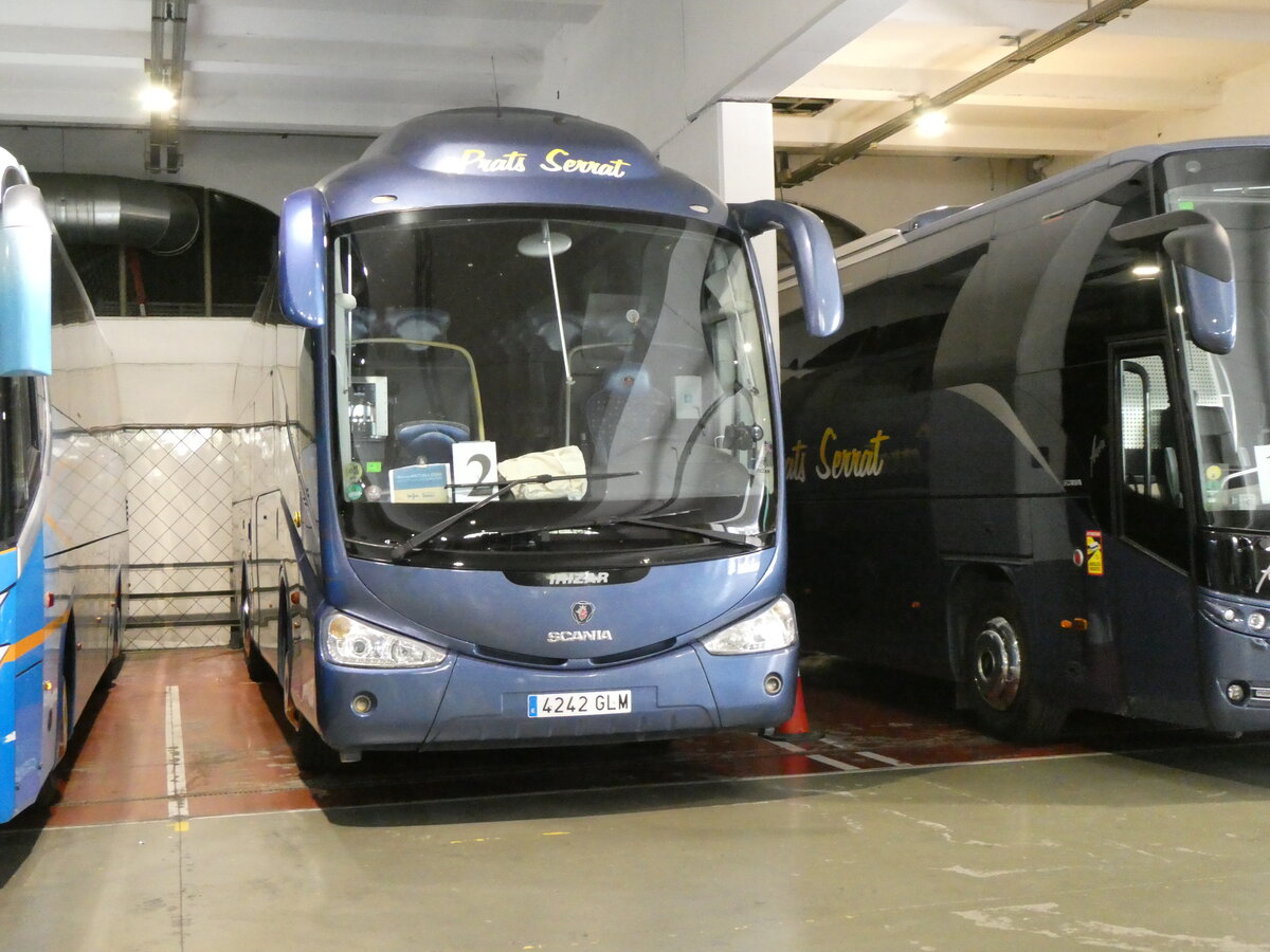 (267'296) - Aus Spanien: Prats Serrat, Tor - 4242 GLM - Scania/Irizar am 19. September 2024 in Andorra la Vella, Carparkhaus