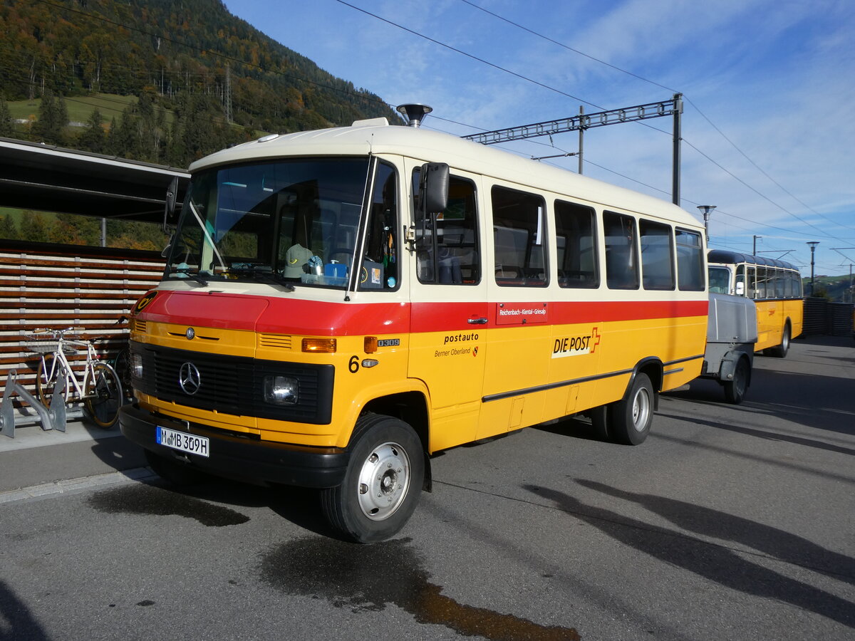 (268'012) - Aus Deutschland: Hahn, Mnchen - Nr. 6/M-MB 309H - Mercedes (ex Mller, CH-Ennetmoos; ex Portenier, CH-Adelboden Nr. 6/PID 492; ex Geiger, CH-Adelboden Nr. 6) am 12. Oktober 2024 beim Bahnhof Reichenbach