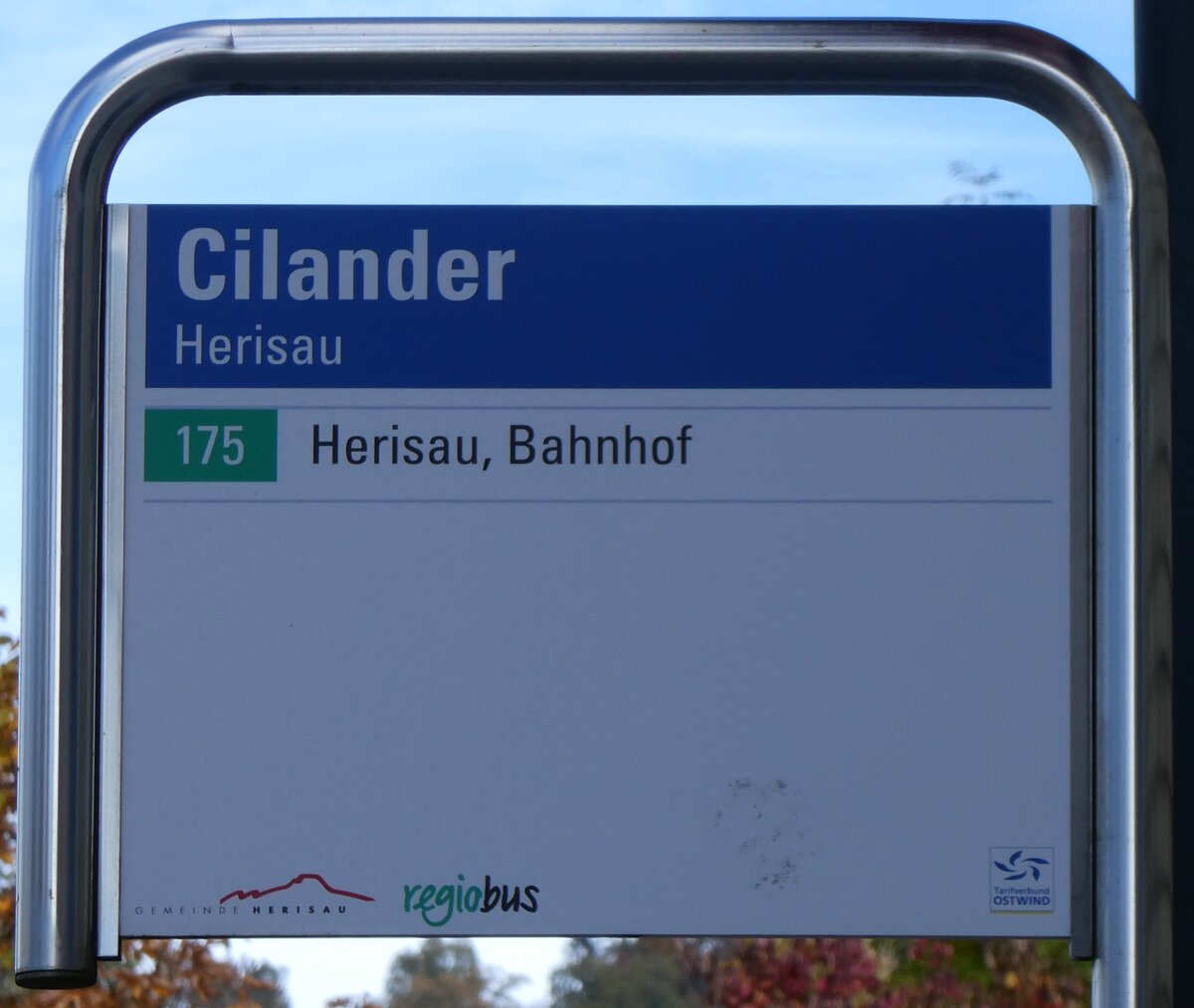 (268'198) - GEMEINDE HERISAU/regiobus-Haltestellenschild - Herisau, Cilander - am 7. Oktober 2024