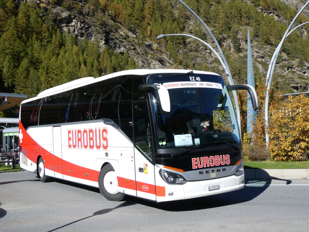 (268'344) - ARAG Ruswil - Nr. 48/LU 288'539 - Setra am 21. Oktober 2024 beim Bahnhof Tsch