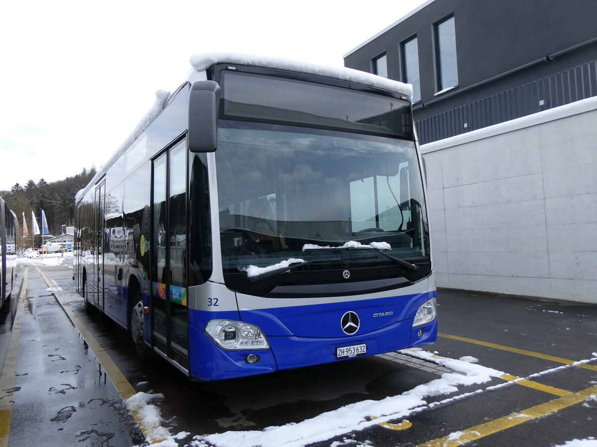 (269'362) - VZO Grningen - Nr. 32/ZH 953'632 - Mercedes am 23. November 2024 in Winterthur, Daimler Buses