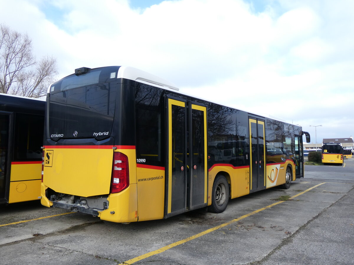 (269'494) - CarPostal Ouest - PID 10'990 - Mercedes (ex JU 43'870) am 30. November 2024 in Yverdon, Garage