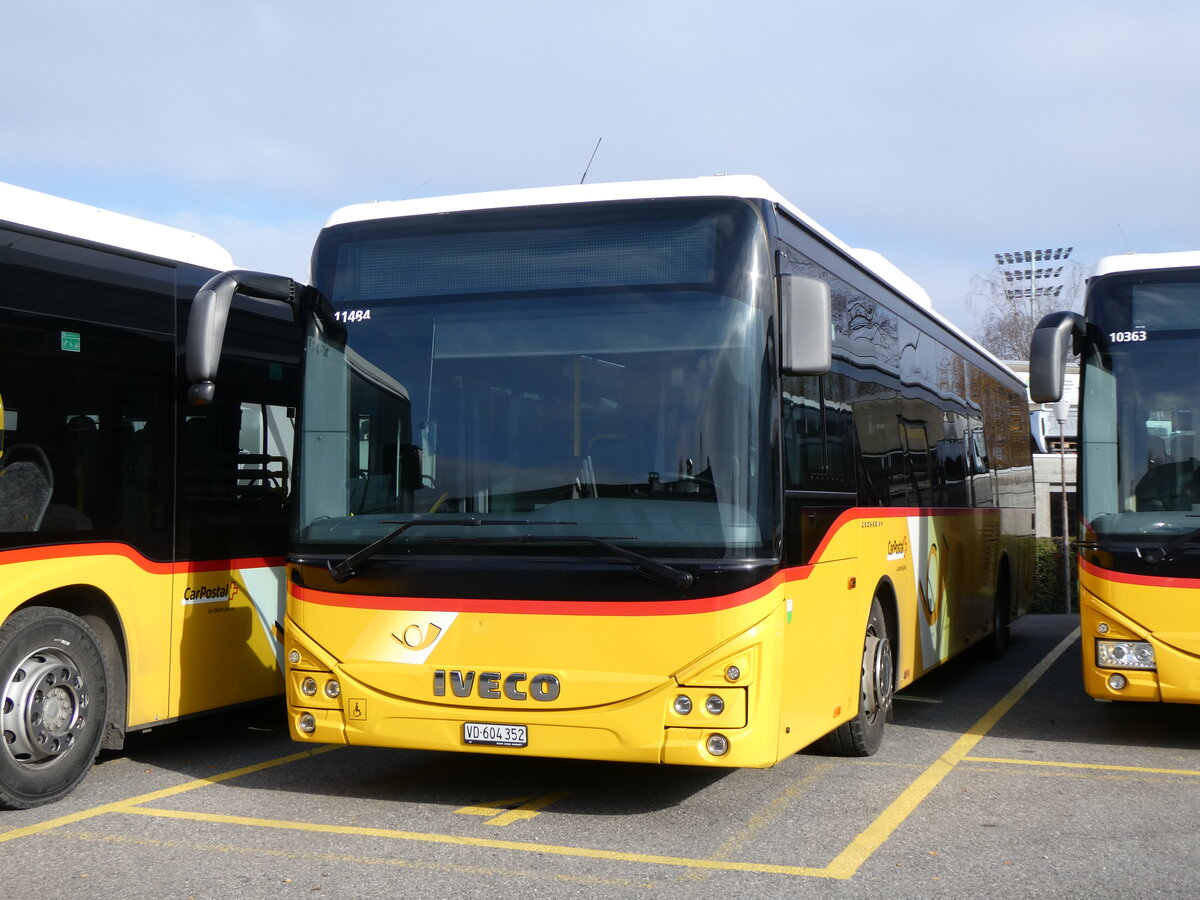 (269'513) - CarPostal Ouest - VD 604'352/PID 11'484 - Iveco am 30. November 2024 in Yverdon, Garage