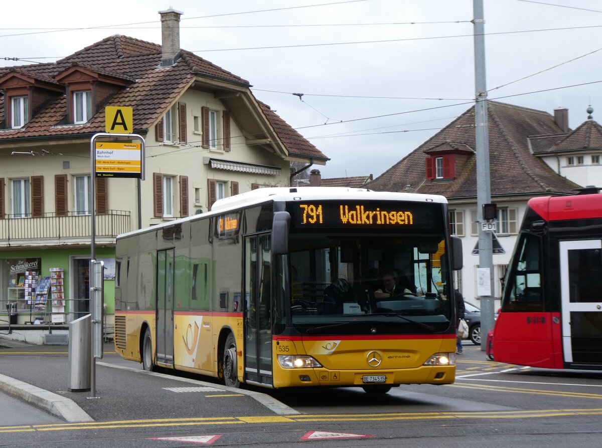 (269'609) - PostAuto Bern - Nr. 535/BE 734'535/PID 5418 - Mercedes am 3. Dezember 2024 beim Bahnhof Worb Dorf