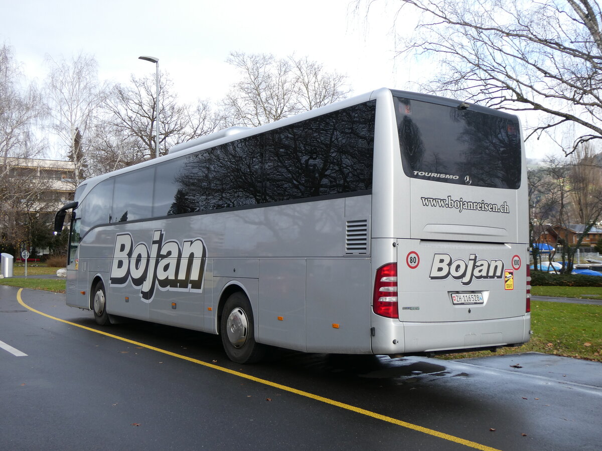 (269'691) - Bojan, Glattbrugg - Nr. 3/ZH 116'528 - Mercedes am 8. Dezember 2024 in Thun, Lachen