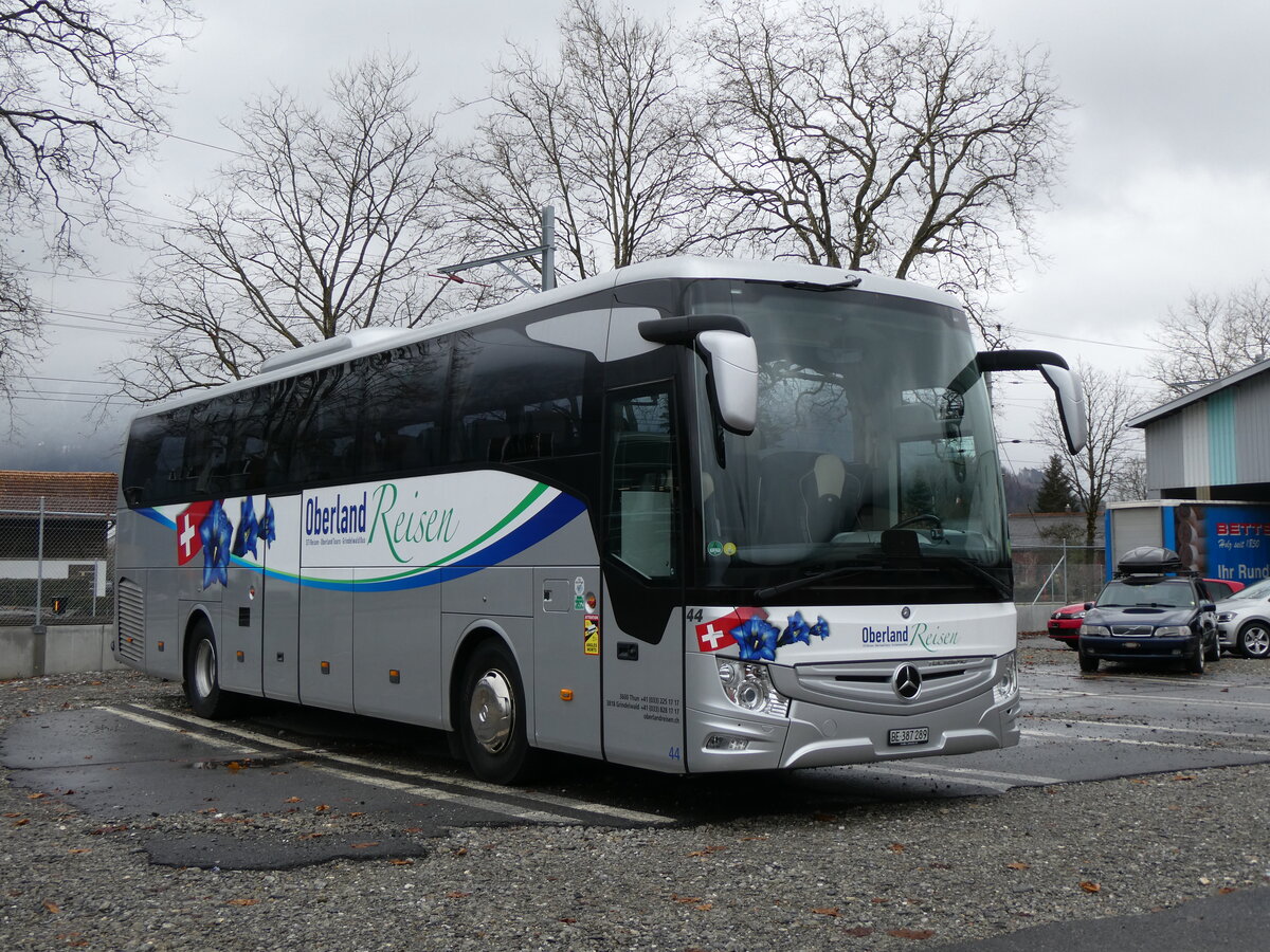 (269'715) - Oberland Reisen, Thun - Nr. 44/BE 387'289 - Mercedes am 9. Dezember 2024 in Interlaken, Postgarage