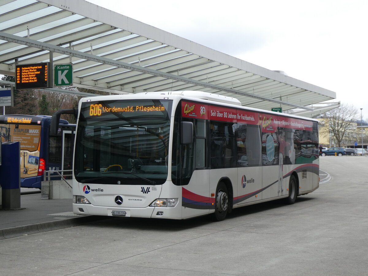 (269'744) - Limmat Bus, Dietikon - AG 330'226 - Mercedes am 10. Dezember 2024 beim Bahnhof Zofingen