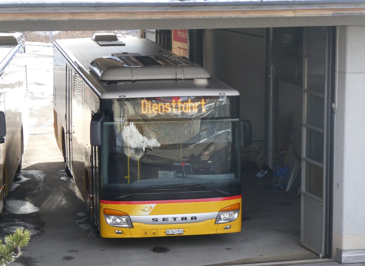 (269'946) - Flck, Brienz - Nr. 8/BE 643926/PID 5682 - Setra am 17. Dezember 2024 in Reuti-Haliberg, Garage