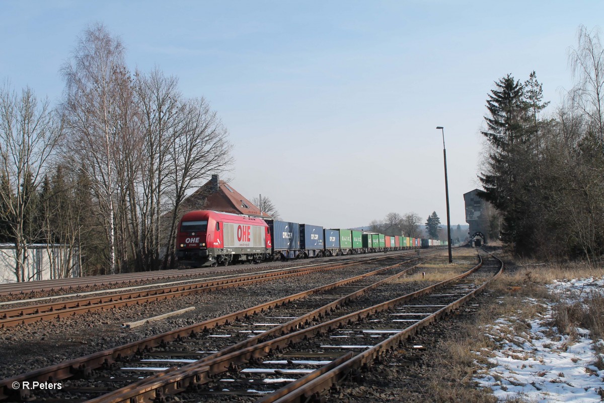 270082 mit dem DGS95472 Containerzug Wiesau - Hamburg in Pechbrunn. 27.02.16