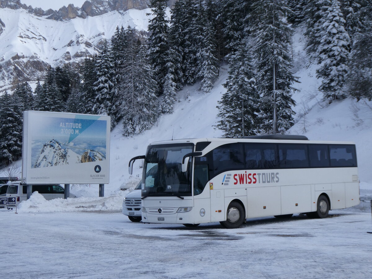 (270'082) - Swisstours Transport, Genve - GE 961'740 - Mercedes am 21. Dezember 2024 in Col du Pillon, Glacier 3000