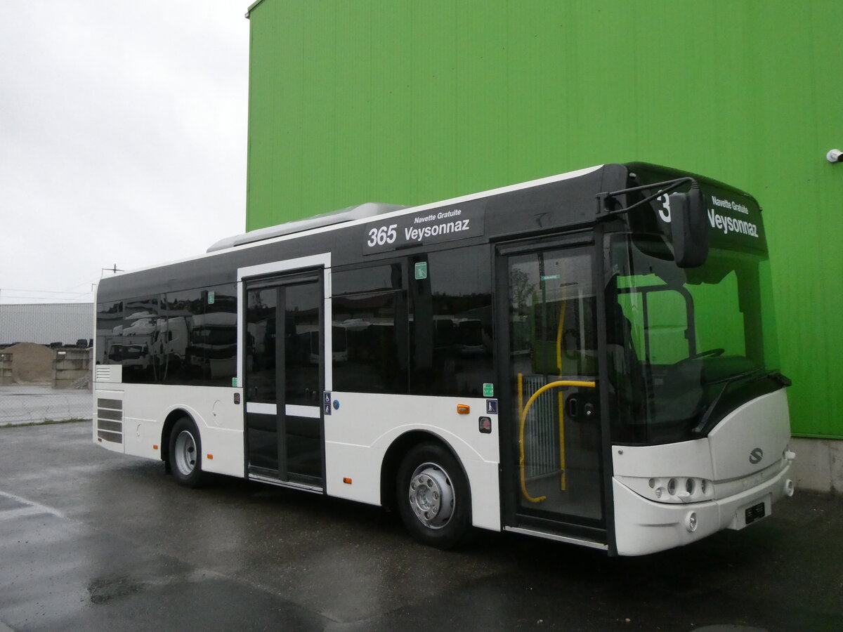 (270'114) - Interbus, Kerzers - Solaris (ex HLB Hofstein/D Nr. 701; ex SiMobil, I-Kastelruth Nr. 1251; ex SAD Bozen/I Nr. 1251) am 22. Dezember 2024 in Kerzers, Interbus