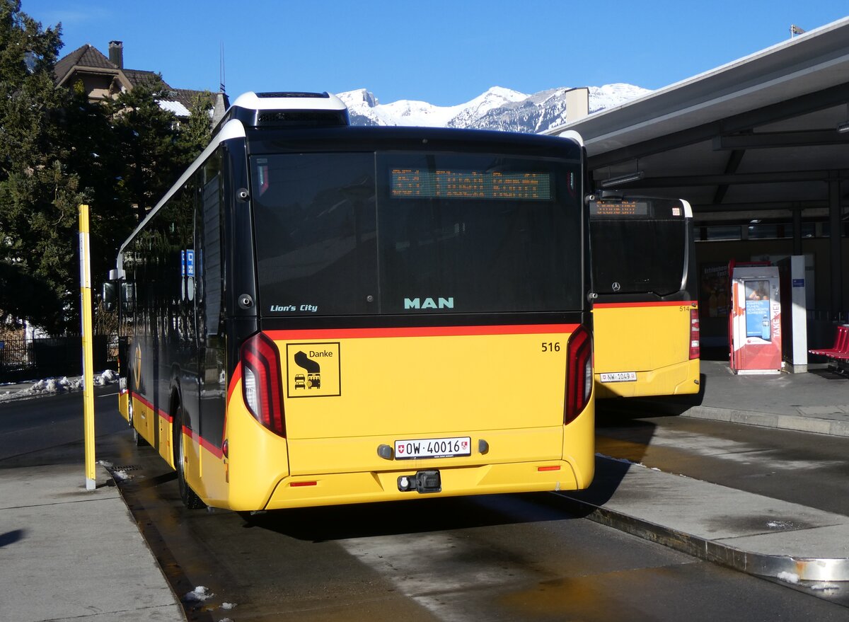 (270'230) - PostAuto Zentralschweiz - Nr. 516/OW 40'016/PID 11'747 - MAN (ex Nr. 16) am 25. Dezember 2024 beim Bahnhof Sarnen