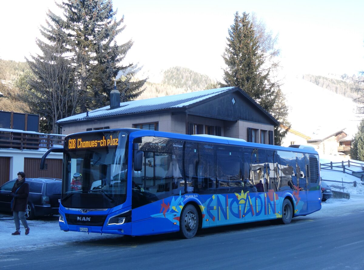 (270'261) - Engadin Bus, St. Moritz - Nr. 91/GR 156'991 - MAN am 27. Dezember 2024 beim Bahnhof Zuoz