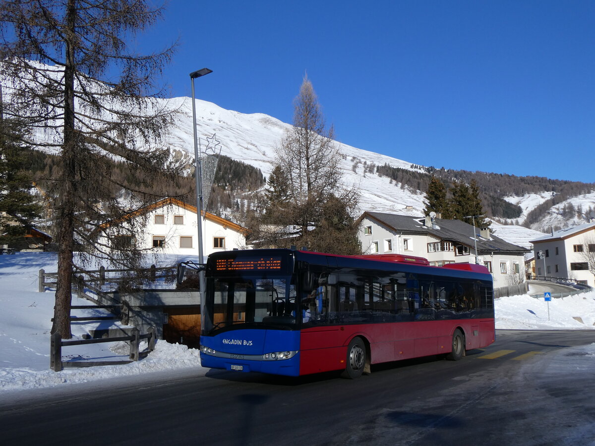 (270'270) - Engadin Bus, St. Moritz - Nr. 118/GR 100'118 - Solaris (ex aFA ADelboden Nr. 30) am 27. Dezember 2024 beim Bahnhof Zuoz