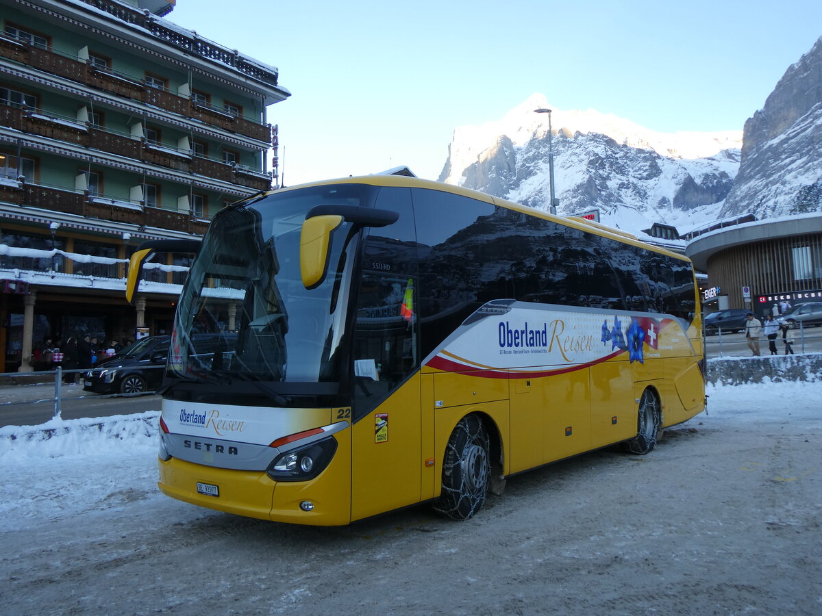 (270'395) - Oberland Reisen, Thun - Nr. 22/BE 92'977 - Setra (ex AVG Grindelwald Nr. 22) am 29. Dezember 2024 beim Bahnhof Grindelwald