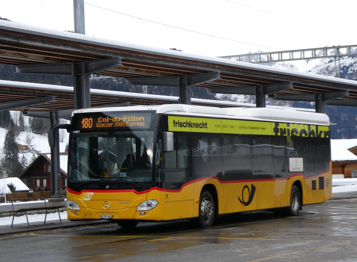 (270'696) - PostAuto Bern - BE 707'943/PID 11'857 - Mercedes (ex Kbli, Gstaad; ex PostAuto BE 538'988; ex PostAuto Bern BE 653'386) am 6. Januar 2025 beim Bahnhof Gstaad