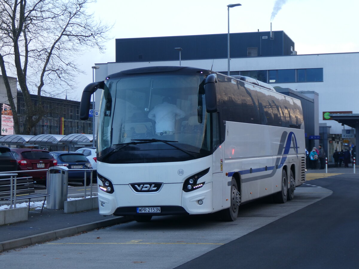 (271'232) - Aus Polen: Barbara, Krosno - Nr. 60/WPR 2153N - VDL am 18. Januar 2025 beim Bahnhof Interlaken Ost