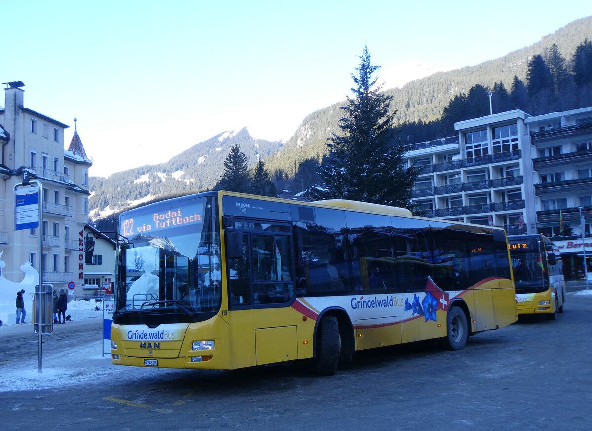 (271'301) - GrindelwaldBus, Grindelwald - Nr. 19/BE 363'305 - MAN/Gppel am 18. Januar 2025 beim Bahnhof Grindelwald