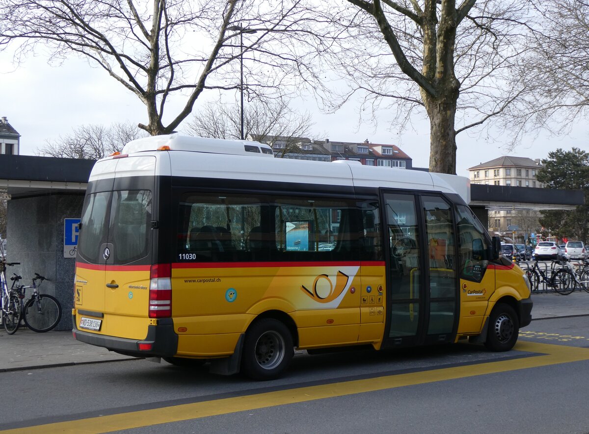 (271'613) - CarPostal Ouest - VD 538'136/PID 11'030 - Mercedes (ex AVJ Les Bioux) am 1. Februar 2025 beim Bahnhof Yverdon